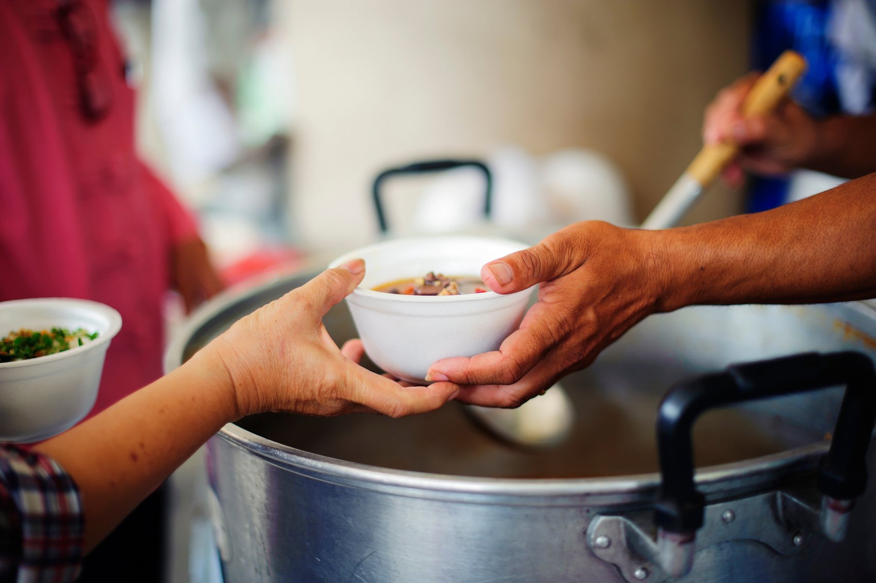 Charity food is the hope of the poor who have no money: concept of begging food : Volunteers Share Food to the Poor to Relieve Hunger